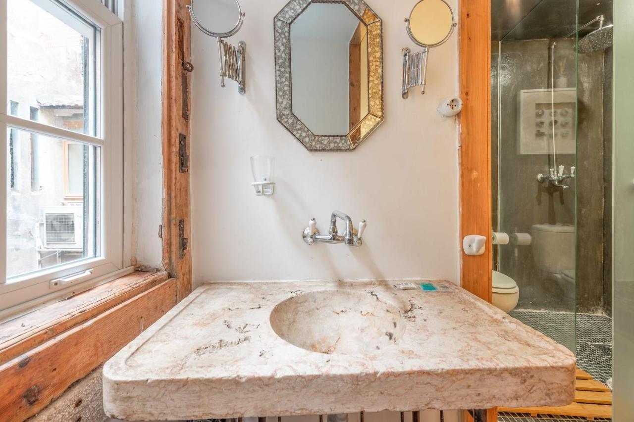 Guestready - Figueira Guesthouse Lisbona Esterno foto